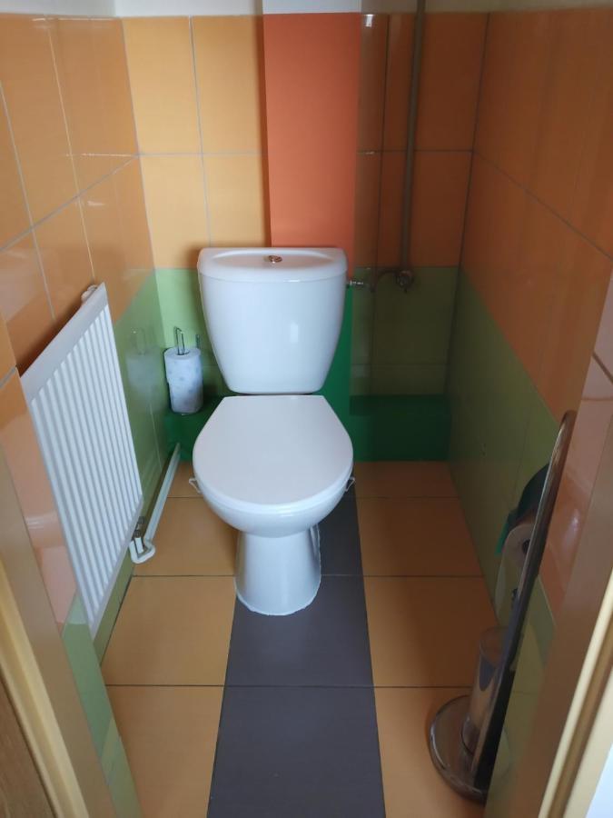 Apartman Blizko Brna S Dobovymi Dekoracemi Apartment Melcany Luaran gambar